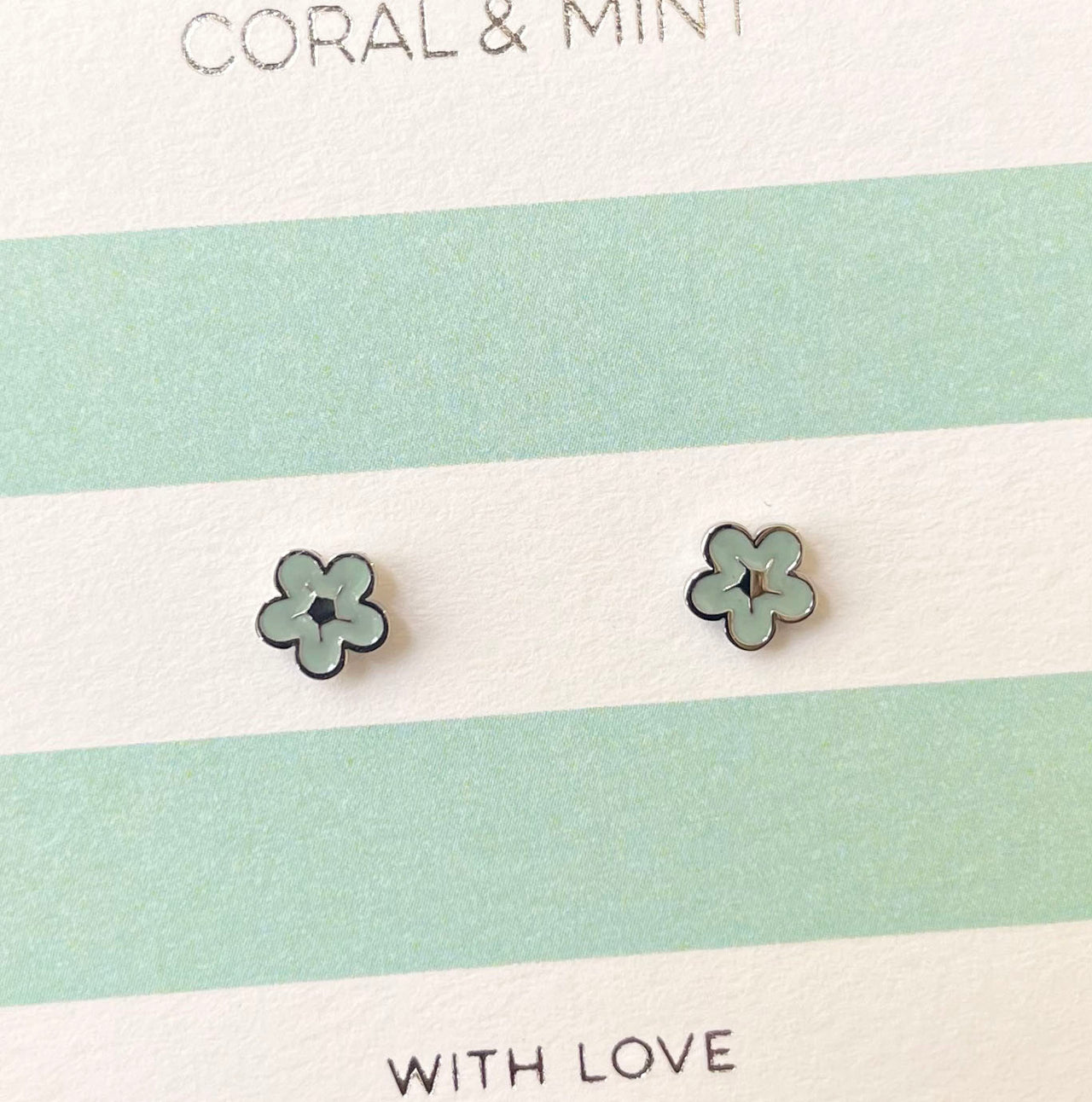 Bubble flower studs with mint enamel